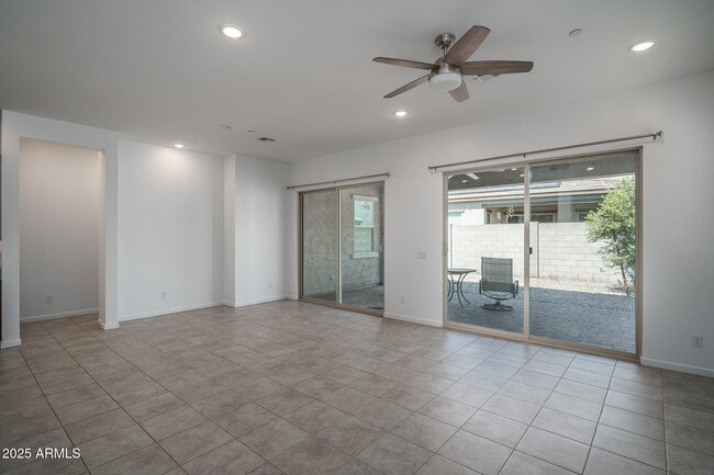 14084 W Desert Flower Dr