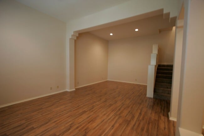 Photo - 207 Grandview Pl