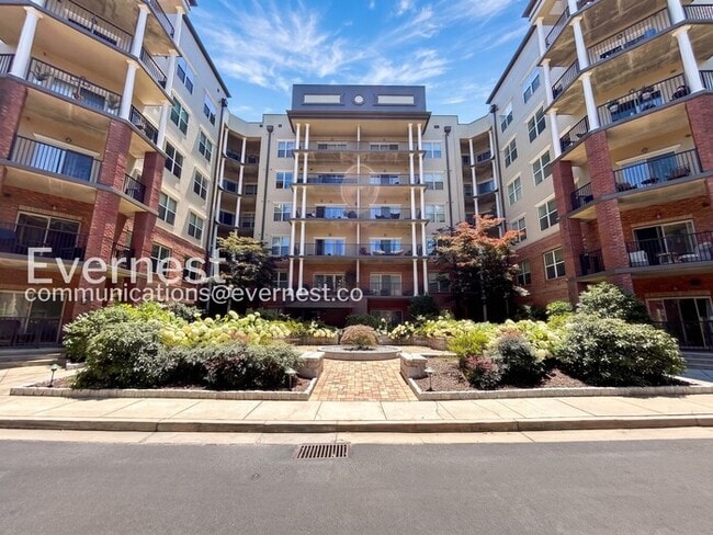 Building Photo - PROMO: Get your first full month’s rent FREE!/3 Bed/2.5 Bath Condo with Modern Amenities / Availa...