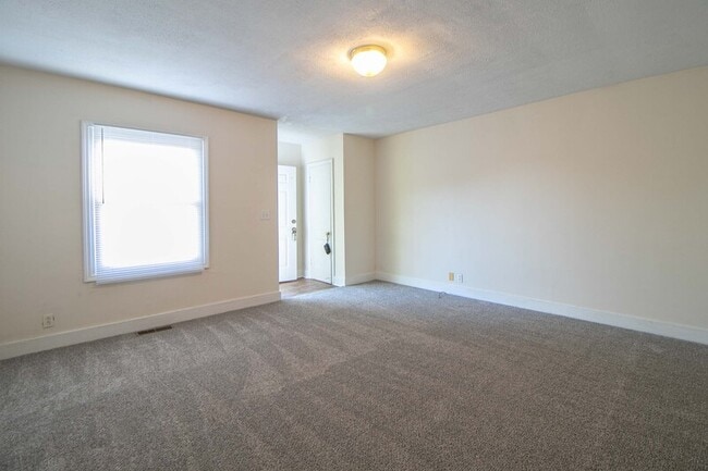 Photo - 802- B Robb Avenue