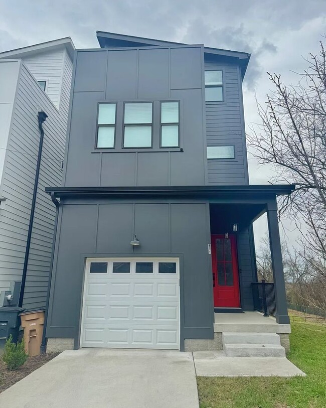 Building Photo - 411 Mcadoo Ave