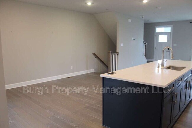 Photo - 137 Marketplace Ave