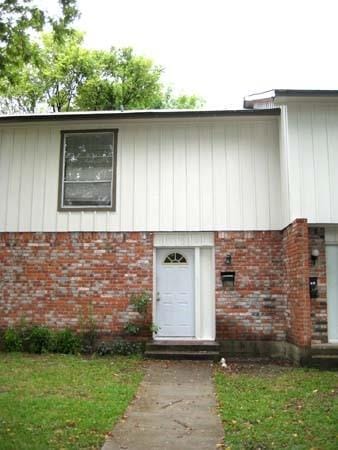 Building Photo - 608 N McKinney St Rental
