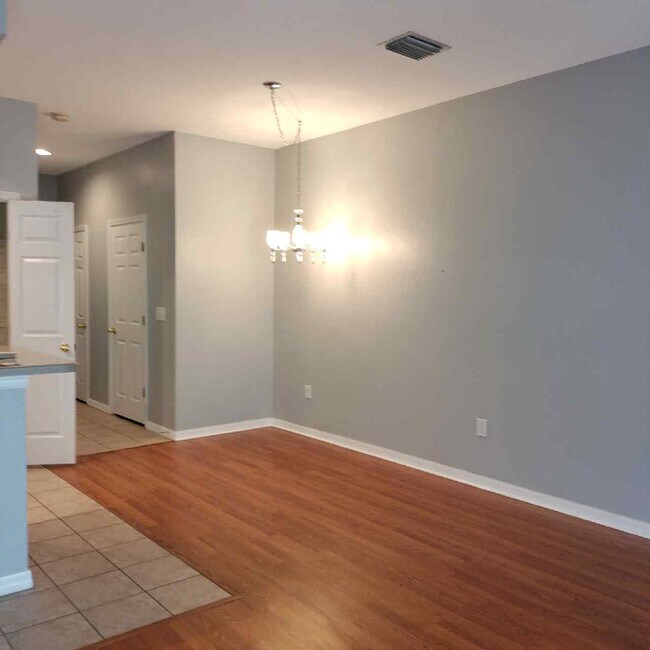 Photo - 2043 Strathmill Dr