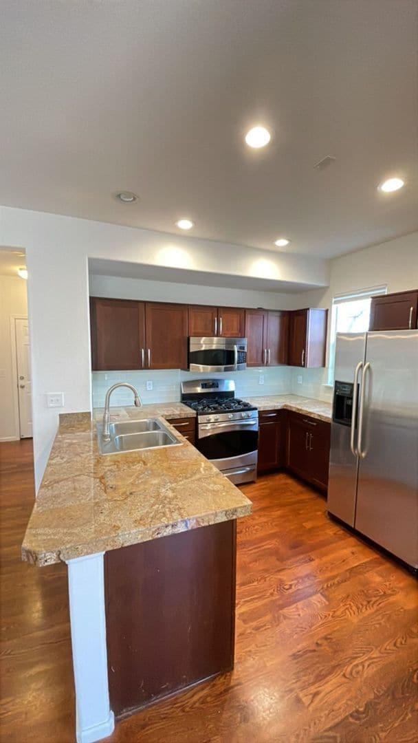 Photo - 122 Jackson Dr