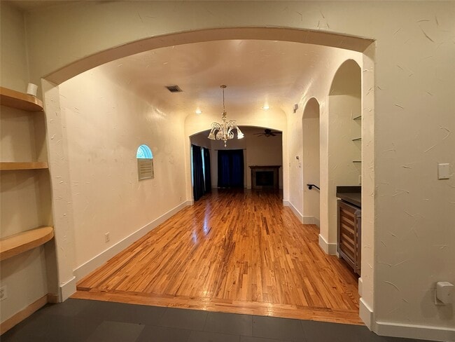 Photo - 4606 Austin St