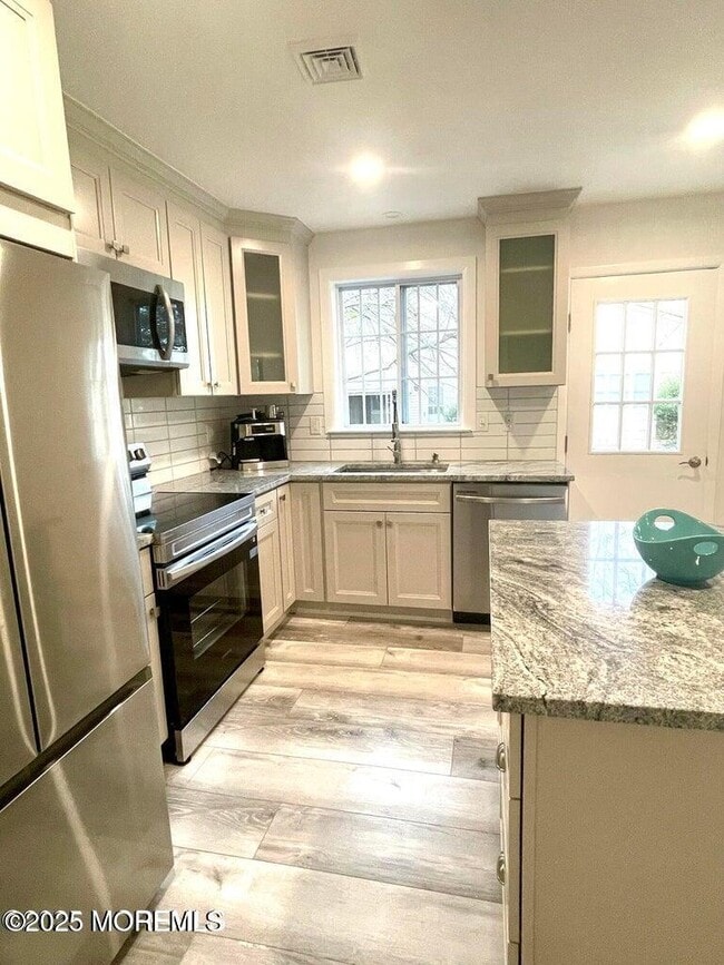 Photo - 19B Maplewood Dr