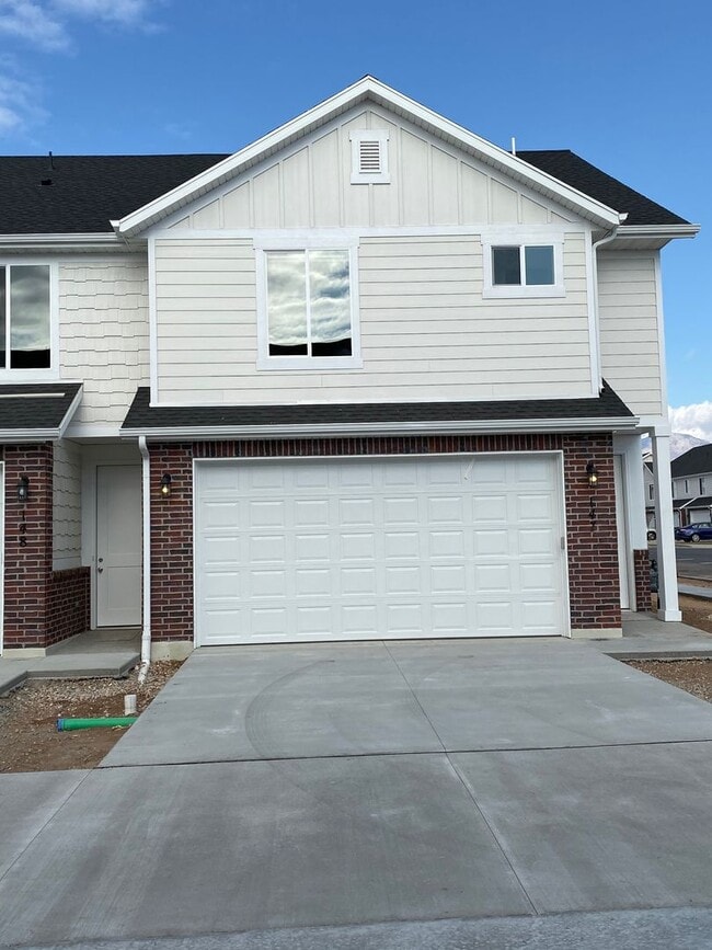 Beautiful 3 Bed, 2.5 Town Home! Available ... - Beautiful 3 Bed, 2.5 Town Home! Available ...