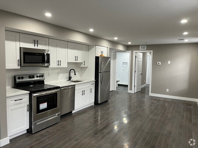 Building Photo - 1235 S 47th St Rental