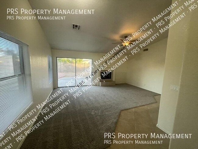 Photo - 1122 E Butler Dr