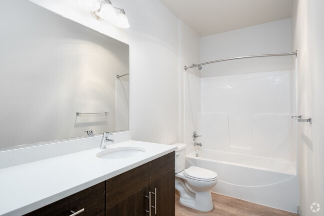 1BD, 1BA - 621-877SF
