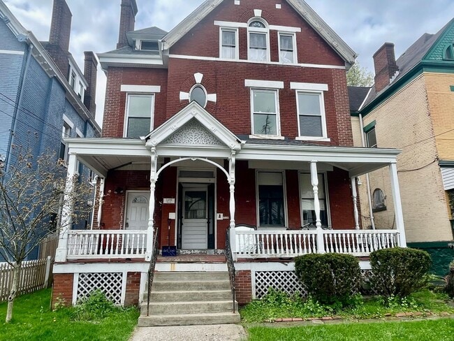 Building Photo - 5498 Hays Street Unit #1