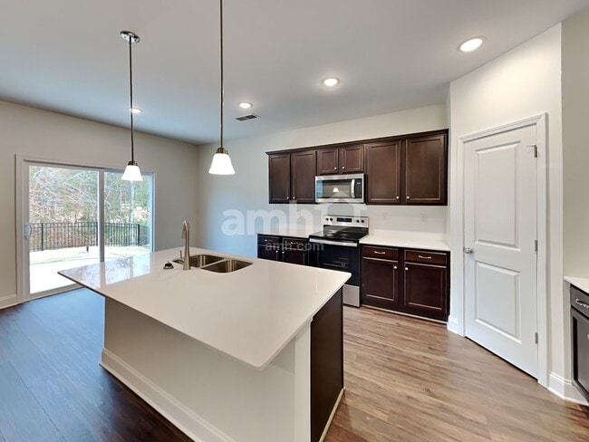 Photo - 15709 Thomas Rd