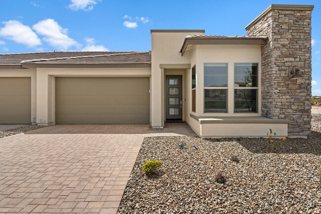 Building Photo - 4002 Desert Moon Dr Rental