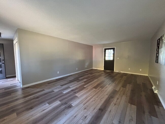 Photo - 2 Bedroom Duplex in Council Bluffs – Updat...