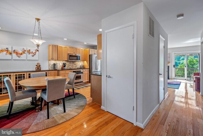 Photo - 7261 Dockside Ln