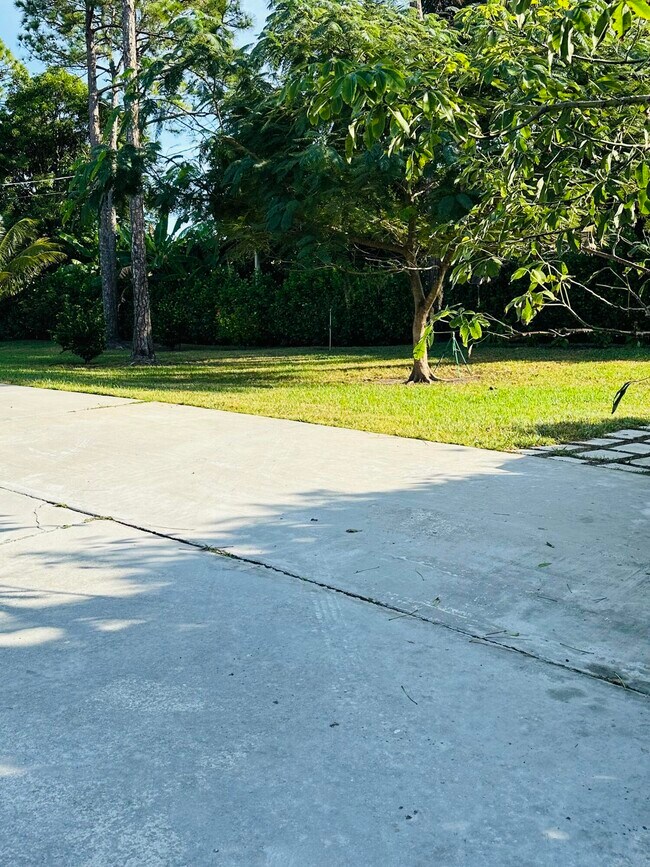 Photo - 17647 81st Ln N Unidad B