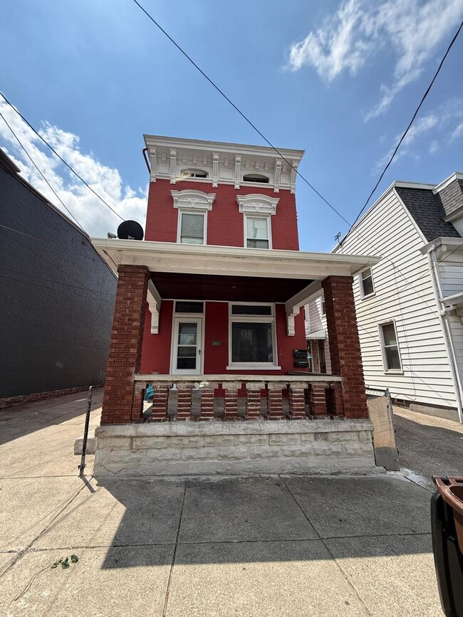 Building Photo - 942 Columbia St Unit 942 Columbia Street  1