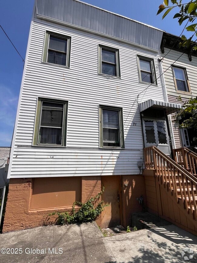 Building Photo - 71 Watervliet Ave Unit 2 Rental
