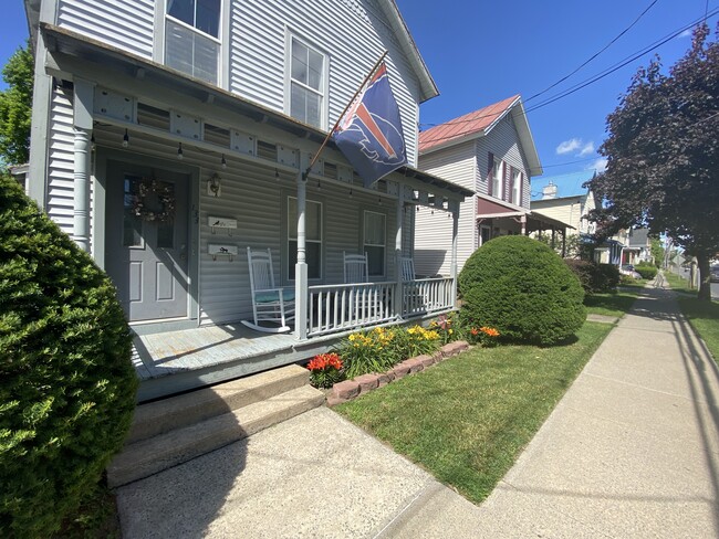 Building Photo - 133 Washington St Unit 1