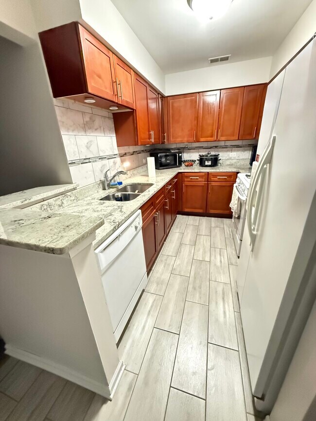 Photo - 621 Hapsfield Ln Unit Buffalo Grove 202