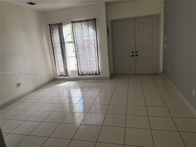 Photo - 17460 NW 89th Ave