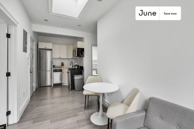 Photo - 345 E 21st St