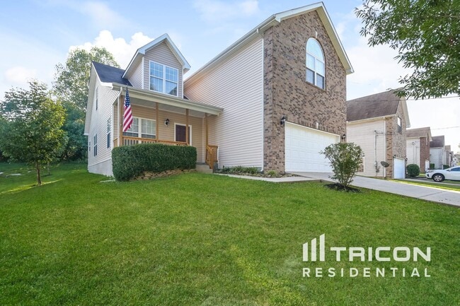 Photo - 142 Lyndhurst Dr House