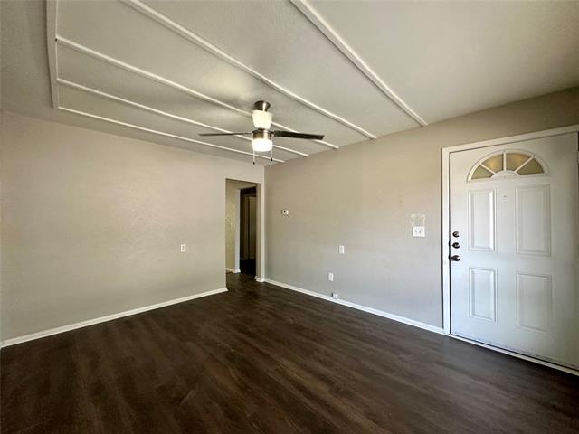 6404 Waynewood Ct