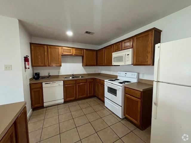 Building Photo - 23226 High Pt St Rental