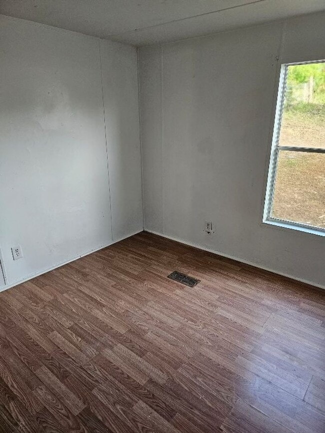Photo - 2030 Smith Ave