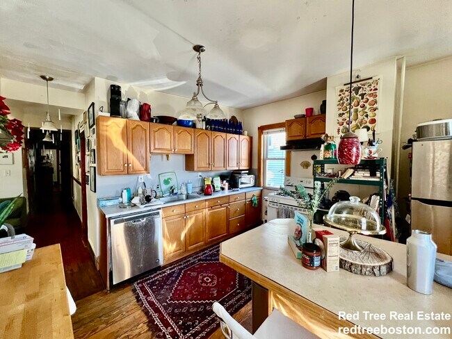 346 Faneuil St Unit 2
