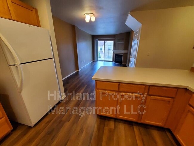 Photo - 322 NE Whitman St