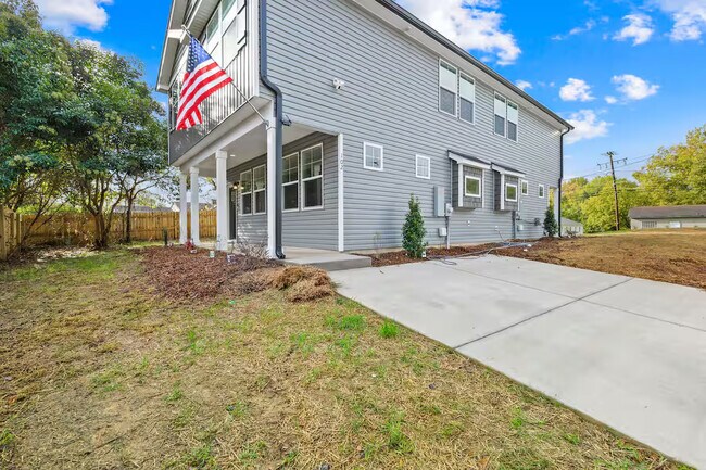 Room in Townhome on Mobley St