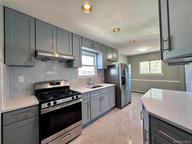 Photo - 149-12 83rd St