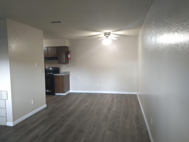 Photo - 4504 N Valentine Ave