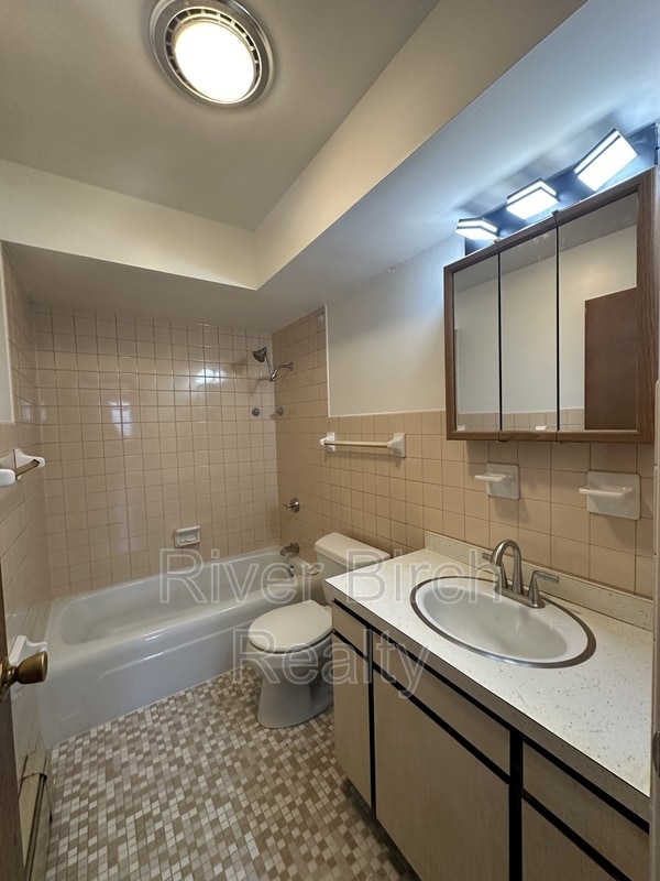 Photo - 525 W Cook St