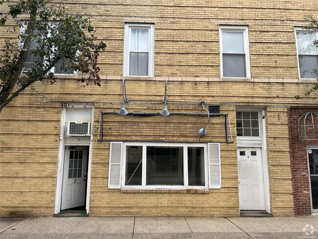 Building Photo - 4 Woodbine Ct Unit 2C Rental