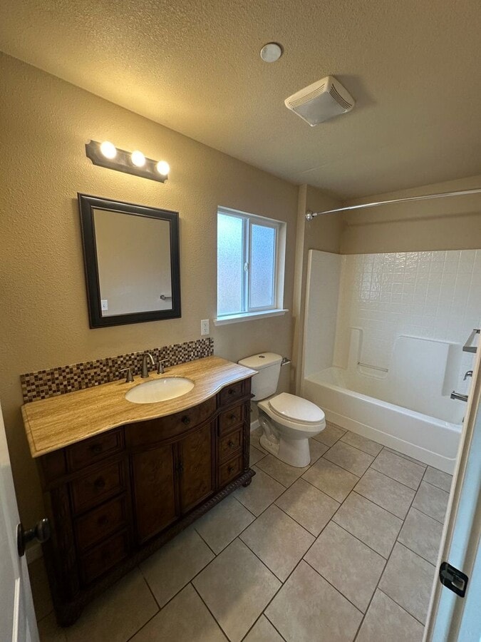 Photo - COMING SOON!! Available September!! Adorable Duplex in Jamestown - Great Floorplan!!!