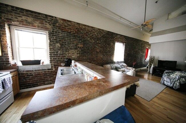 Photo - 302 Goshen St Unit 203
