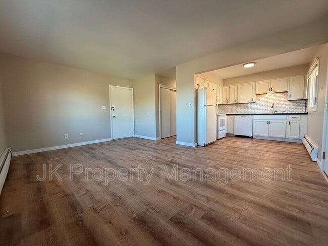 Photo - 2100 4th St NE Unit #3