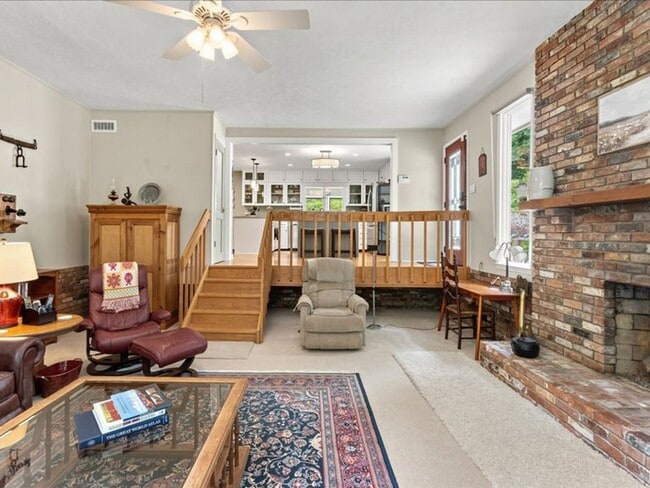 Photo - 1050 Illahee Rd