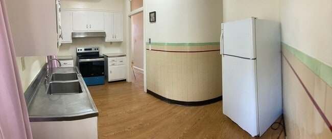 Building Photo - 228 N Duke St Unit 2 Rental