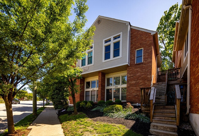 Photo - 2132 Gilbert Ave Condo