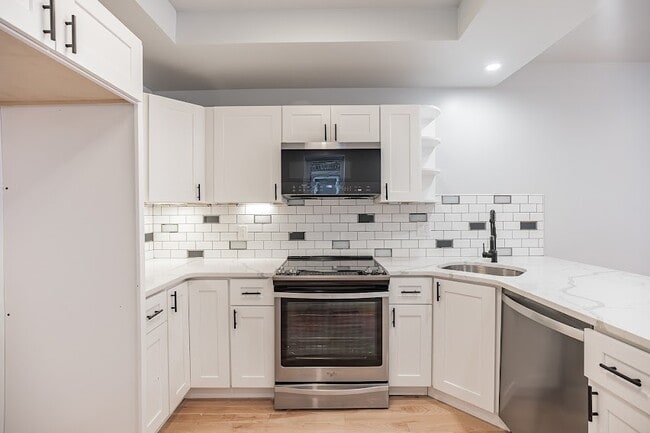 Photo - 5611 Arlington St