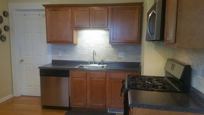 Photo - 1033 Westcott St