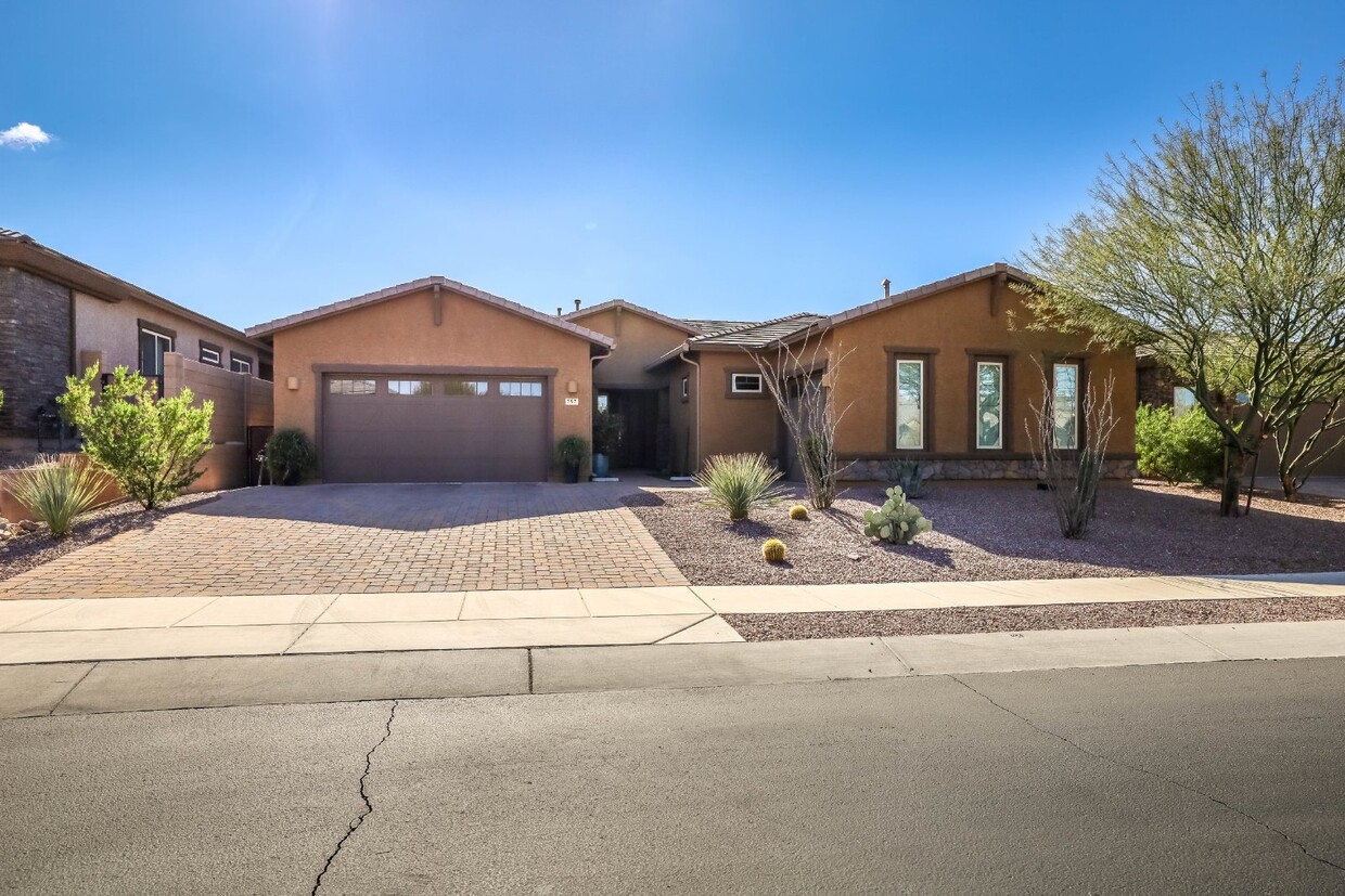 Photo - "Spacious 4-Bed Oasis with Guest Suite & Pool at 757 West Aviator Crossing!"