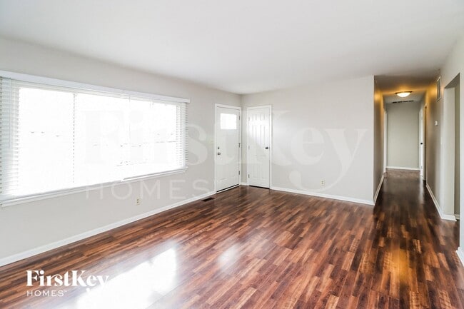 Photo - 515 Brelsford Ave