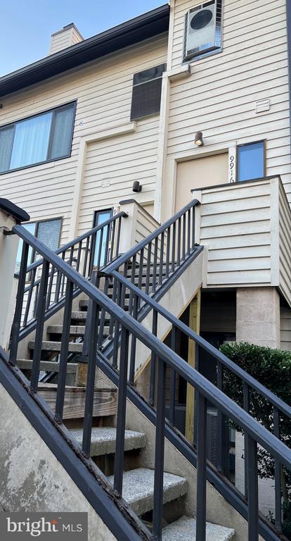 Building Photo - 9916 Hellingly Pl Unit 154