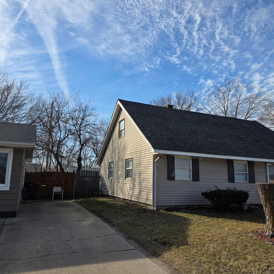 Photo - 4 bedroom, 2 Bath...YES PLEASE!!!!!